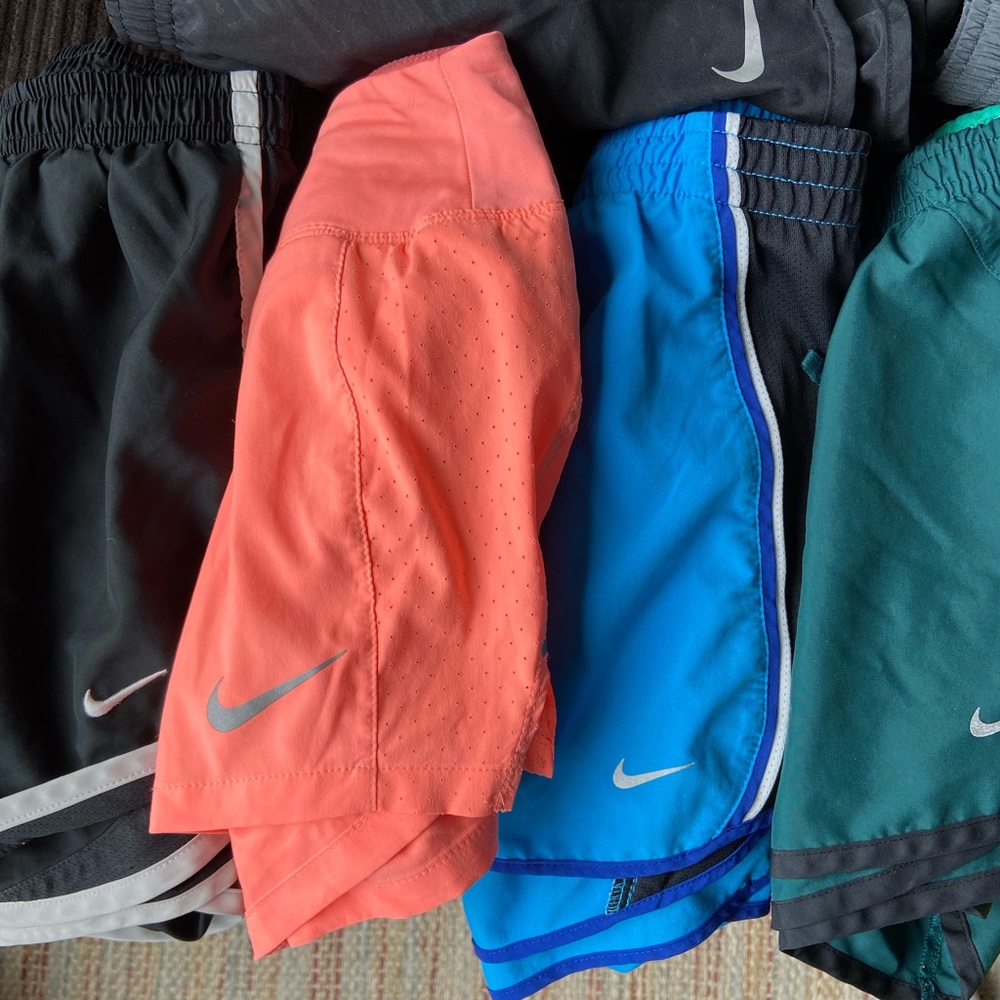 NIKE SHORTS